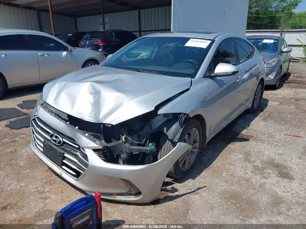 5NPD84LF2JH367567 2018 HYUNDAI ELANTRA - Image 2