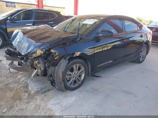 5NPD84LF2JH367908 2018 HYUNDAI ELANTRA - Image 2
