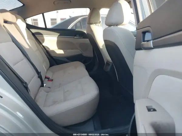 5NPD84LF2JH370341 2018 HYUNDAI ELANTRA - Image 8