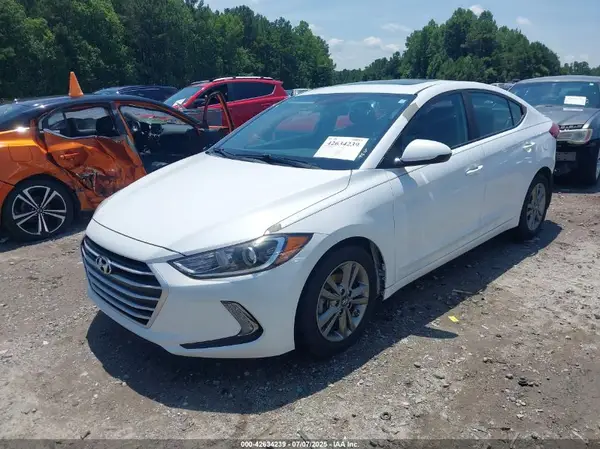 5NPD84LF2JH370372 2018 HYUNDAI ELANTRA - Image 2