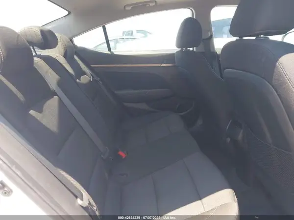 5NPD84LF2JH370372 2018 HYUNDAI ELANTRA - Image 8