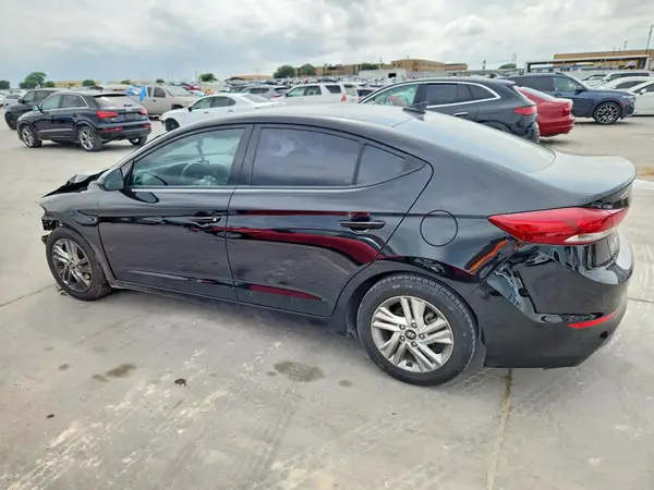 5NPD84LF2JH371487 2018 HYUNDAI ELANTRA - Image 2