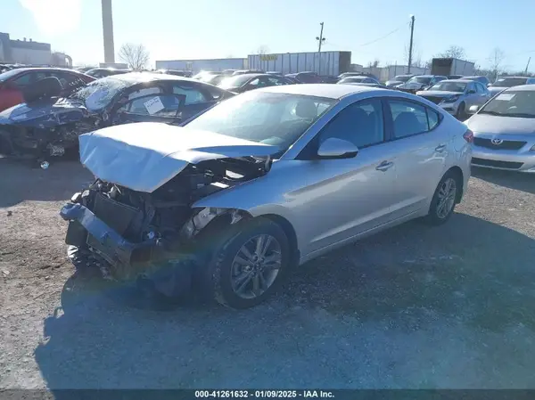 5NPD84LF2JH371974 2018 HYUNDAI ELANTRA - Image 2