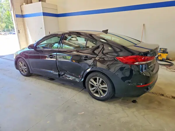 5NPD84LF2JH372591 2018 HYUNDAI ELANTRA - Image 2