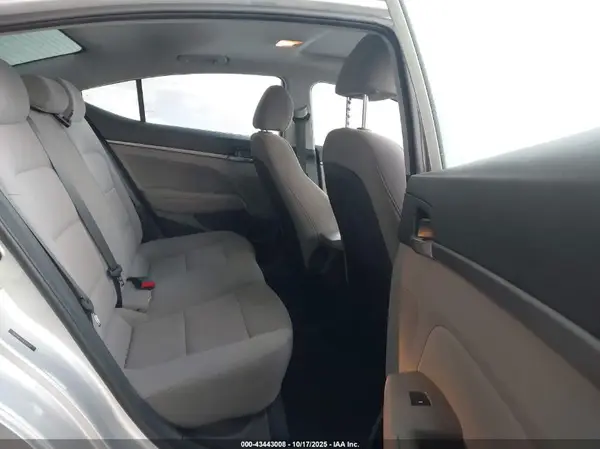 5NPD84LF2JH373532 2018 HYUNDAI ELANTRA - Image 8