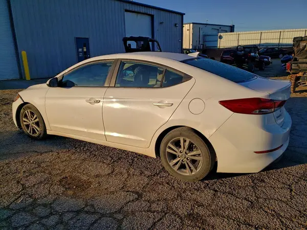 5NPD84LF2JH373613 2018 HYUNDAI ELANTRA - Image 2