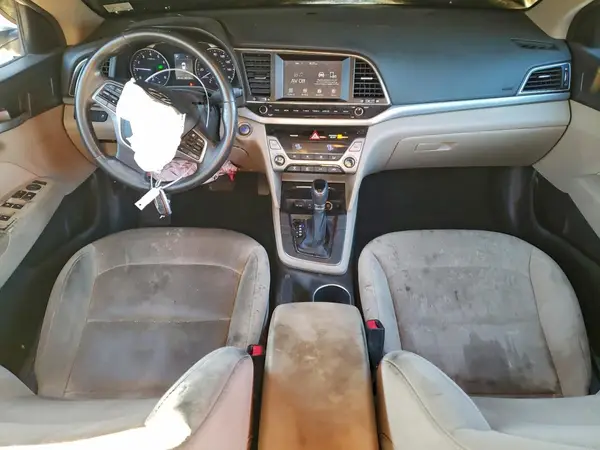 5NPD84LF2JH373613 2018 HYUNDAI ELANTRA - Image 8