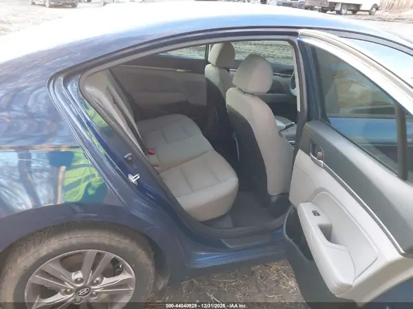 5NPD84LF2JH374521 2018 HYUNDAI ELANTRA - Image 8