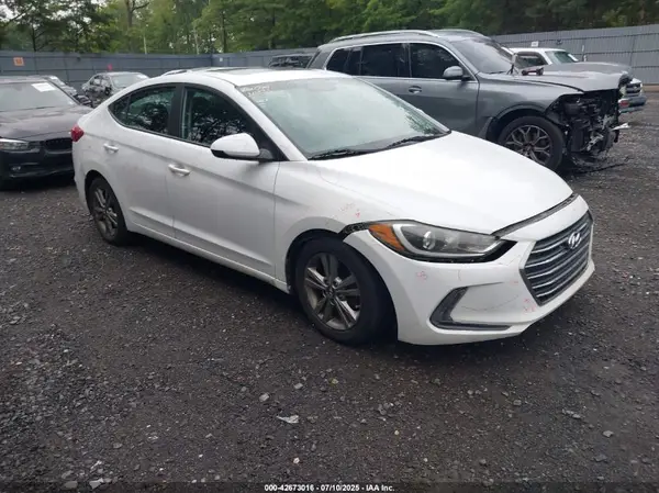 5NPD84LF2JH375913 2018 HYUNDAI ELANTRA - Image 1