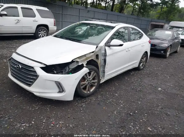 5NPD84LF2JH375913 2018 HYUNDAI ELANTRA - Image 2