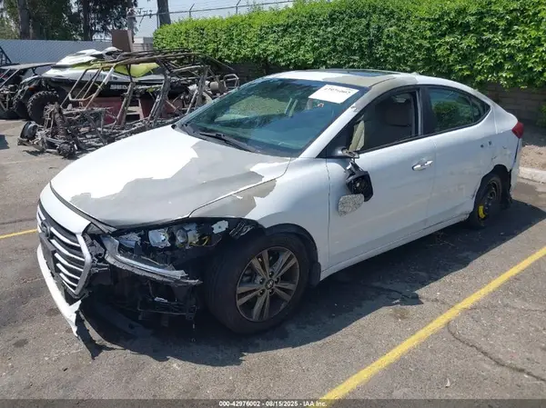 5NPD84LF2JH376382 2018 HYUNDAI ELANTRA - Image 2