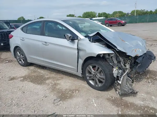 5NPD84LF2JH377175 2018 HYUNDAI ELANTRA - Image 1