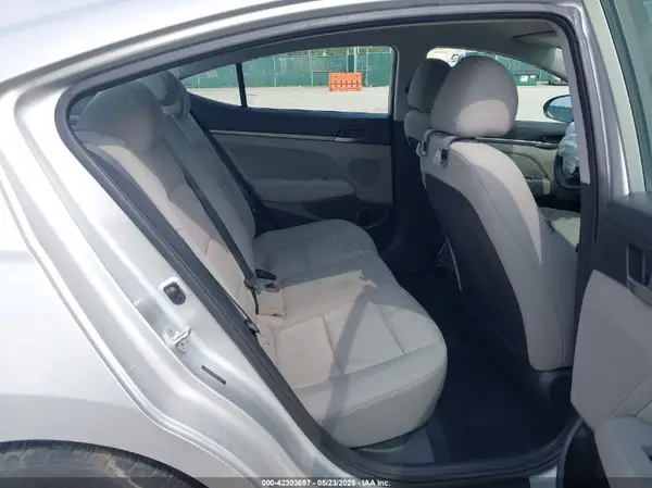 5NPD84LF2JH377175 2018 HYUNDAI ELANTRA - Image 8
