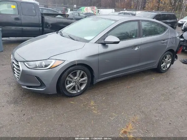 5NPD84LF2JH378200 2018 HYUNDAI ELANTRA - Image 2