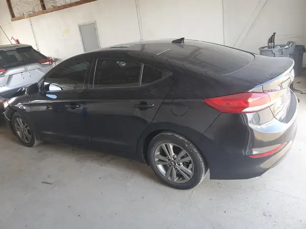 5NPD84LF2JH380142 2018 HYUNDAI ELANTRA - Image 2