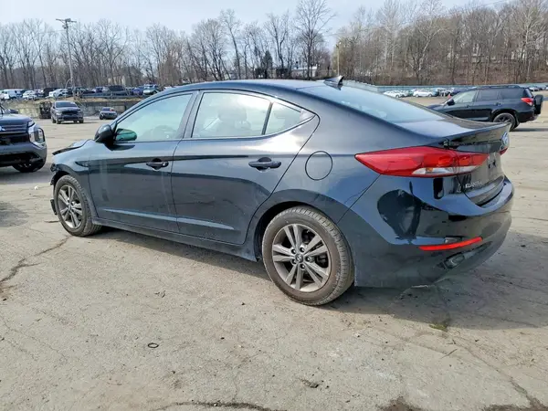 5NPD84LF2JH383560 2018 HYUNDAI ELANTRA - Image 2