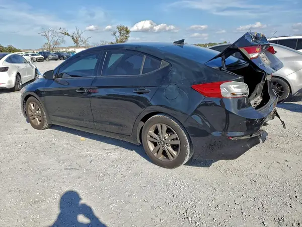5NPD84LF2JH384093 2018 HYUNDAI ELANTRA - Image 2