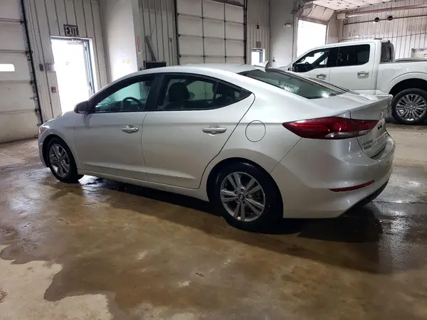 5NPD84LF2JH384370 2018 HYUNDAI ELANTRA - Image 2