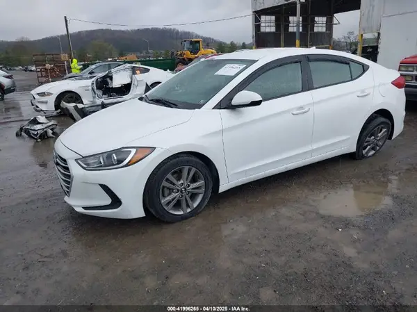 5NPD84LF2JH386412 2018 HYUNDAI ELANTRA - Image 2