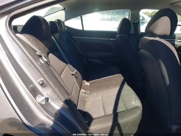5NPD84LF2JH386555 2018 HYUNDAI ELANTRA - Image 8