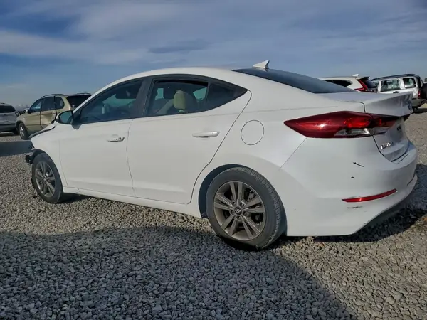 5NPD84LF2JH386667 2018 HYUNDAI ELANTRA - Image 2