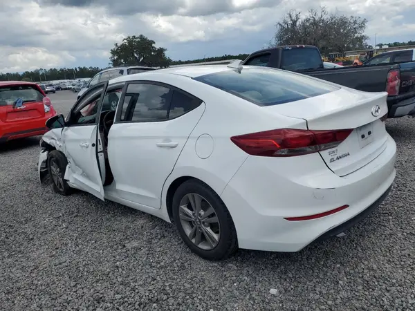 5NPD84LF2JH389052 2018 HYUNDAI ELANTRA - Image 2
