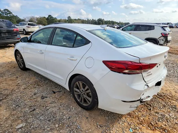 5NPD84LF2JH391092 2018 HYUNDAI ELANTRA - Image 2