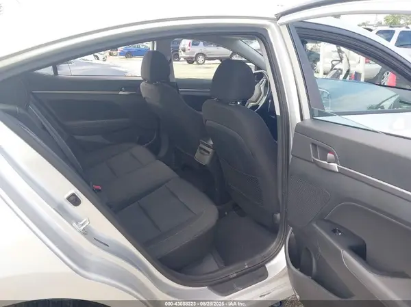 5NPD84LF2JH391125 2018 HYUNDAI ELANTRA - Image 8