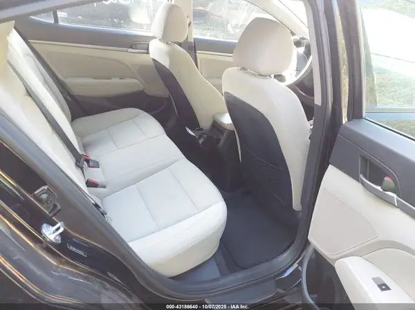 5NPD84LF2JH391223 2018 HYUNDAI ELANTRA - Image 8