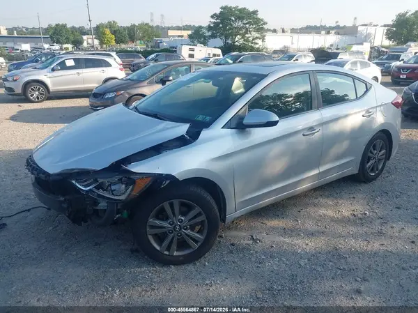 5NPD84LF2JH391691 2018 HYUNDAI ELANTRA - Image 2