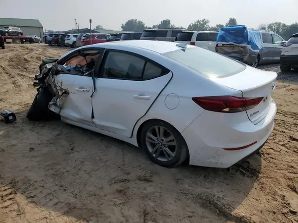 5NPD84LF2JH392257 2018 HYUNDAI ELANTRA - Image 2