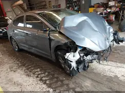 5NPD84LF2JH392629 2018 HYUNDAI ELANTRA