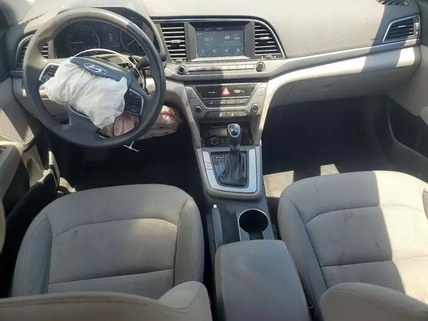 5NPD84LF2JH393943 2018 HYUNDAI ELANTRA - Image 8
