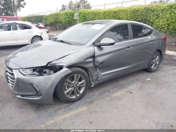 5NPD84LF2JH395059 2018 HYUNDAI ELANTRA - Image 2