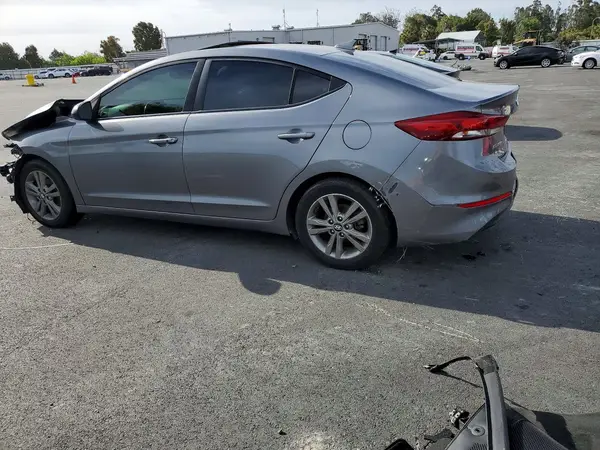 5NPD84LF2JH398673 2018 HYUNDAI ELANTRA - Image 2