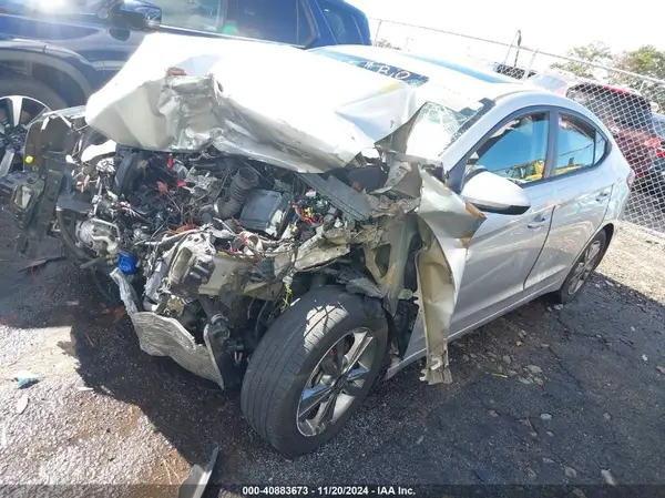 5NPD84LF2JH399824 2018 HYUNDAI ELANTRA - Image 2