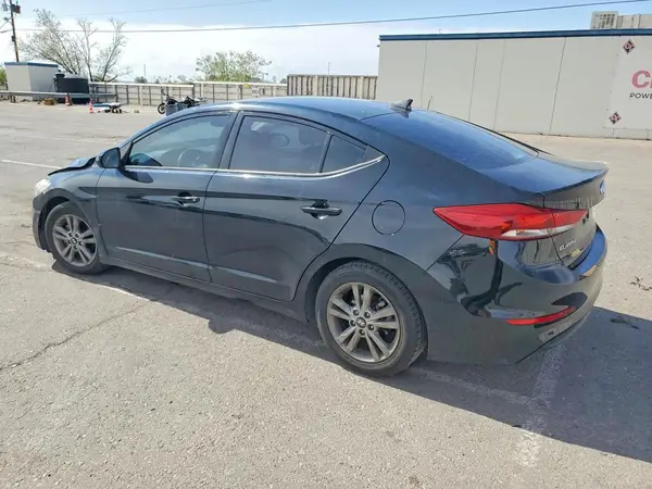 5NPD84LF2JH401930 2018 HYUNDAI ELANTRA - Image 2
