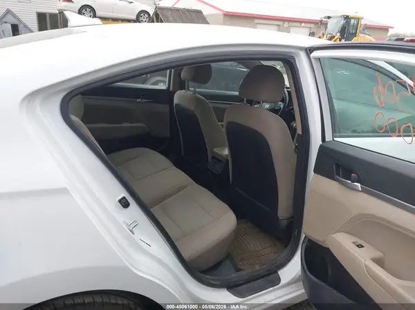 5NPD84LF2KH403730 2019 HYUNDAI ELANTRA - Image 8