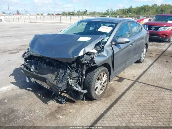 5NPD84LF2KH406417 2019 HYUNDAI ELANTRA - Image 2