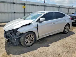 5NPD84LF2KH412220 2019 HYUNDAI ELANTRA