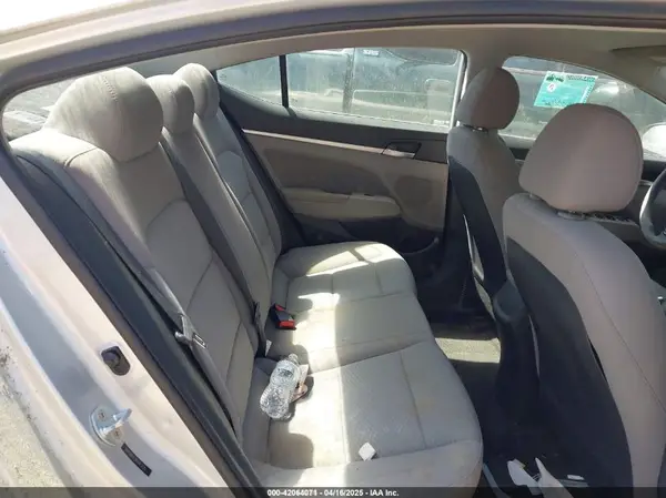 5NPD84LF2KH413125 2019 HYUNDAI ELANTRA - Image 8