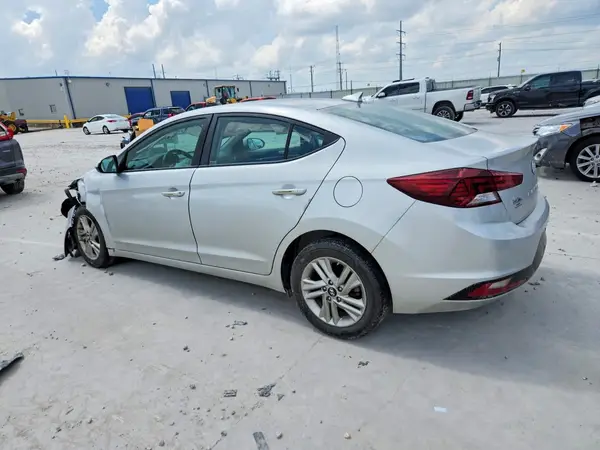 5NPD84LF2KH416185 2019 HYUNDAI ELANTRA - Image 2