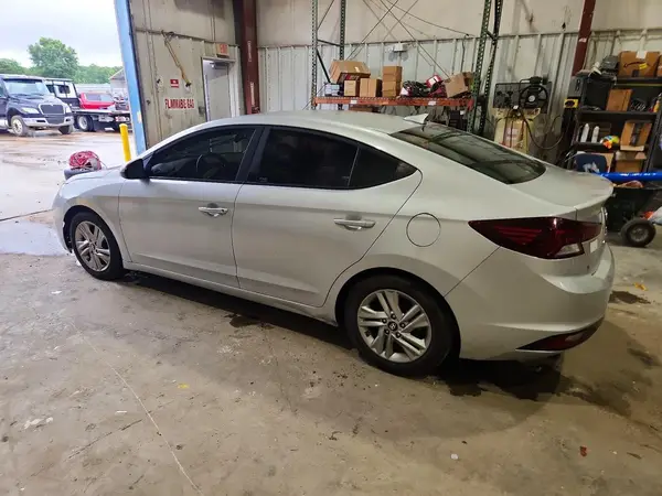 5NPD84LF2KH418535 2019 HYUNDAI ELANTRA - Image 2