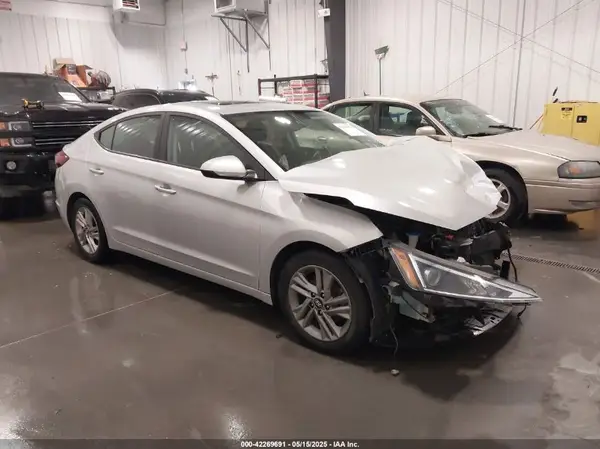 5NPD84LF2KH421550 2019 HYUNDAI ELANTRA - Image 1