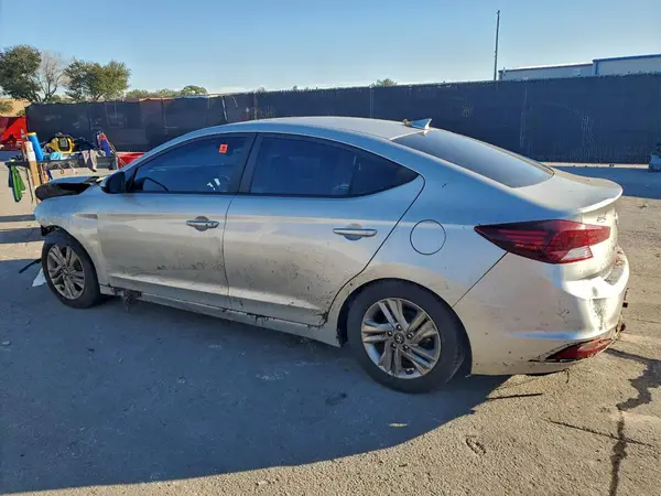 5NPD84LF2KH424027 2019 HYUNDAI ELANTRA - Image 2