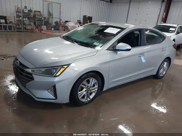 5NPD84LF2KH424951 2019 HYUNDAI ELANTRA - Image 2
