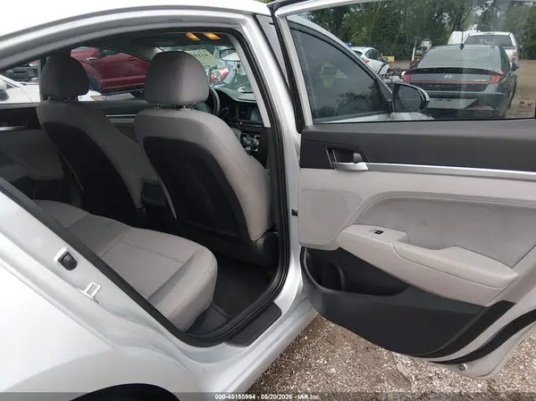 5NPD84LF2KH426120 2019 HYUNDAI ELANTRA - Image 8