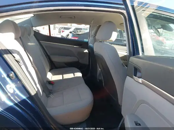 5NPD84LF2KH427137 2019 HYUNDAI ELANTRA - Image 8
