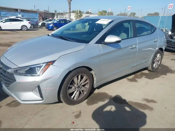 5NPD84LF2KH430359 2019 HYUNDAI ELANTRA - Image 2