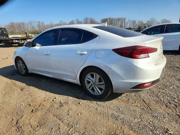 5NPD84LF2KH431303 2019 HYUNDAI ELANTRA - Image 2